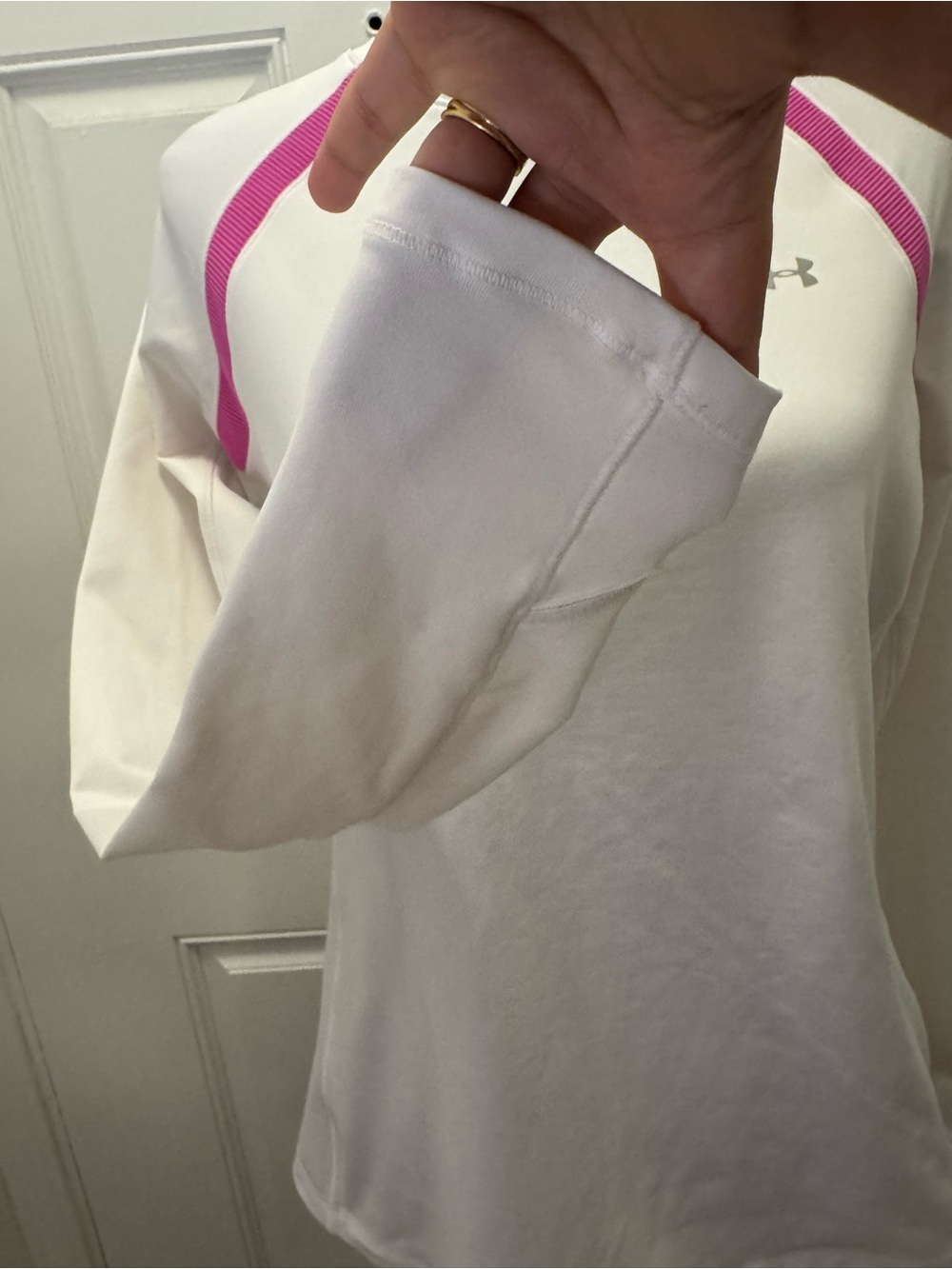 Under Armour White Long-Sleeve Performance Tee with Pink Shoulder Accents 0457 - Picture 4 of 6